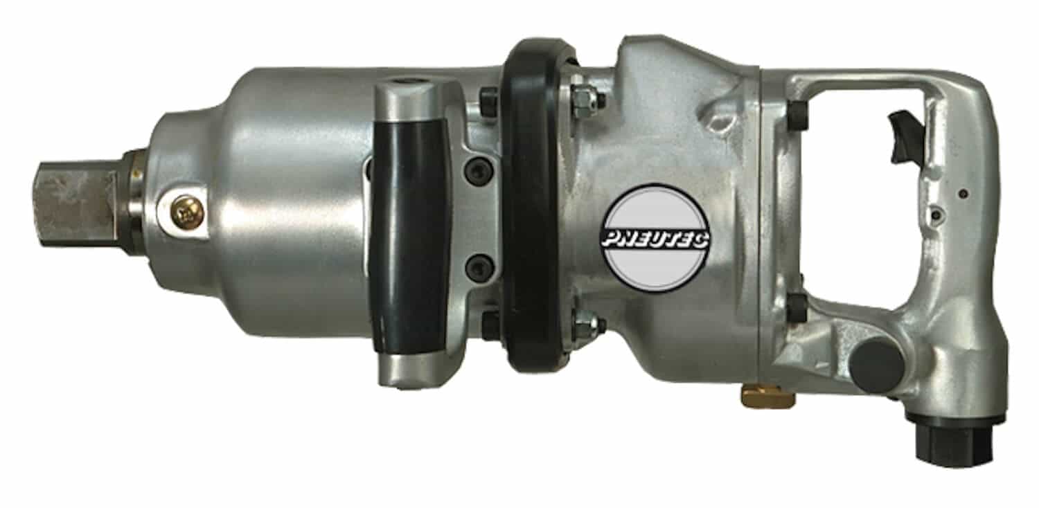 PNEUTEC Schlagschrauber mit 1 1/2\ Antrieb und eminent starkem Kupplungsschlagwerk.