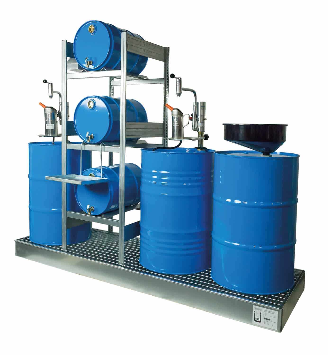 Abfüllplatz zur Lagerung von 3x 60 Ltr.- und 3x 200 Ltr.-Fässern.
